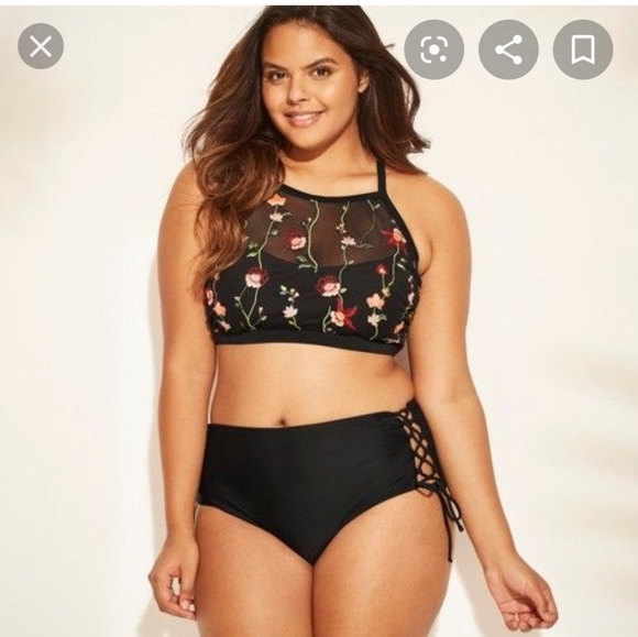 Xhilaration Other - Xhilaration Plus Size Bikini Top